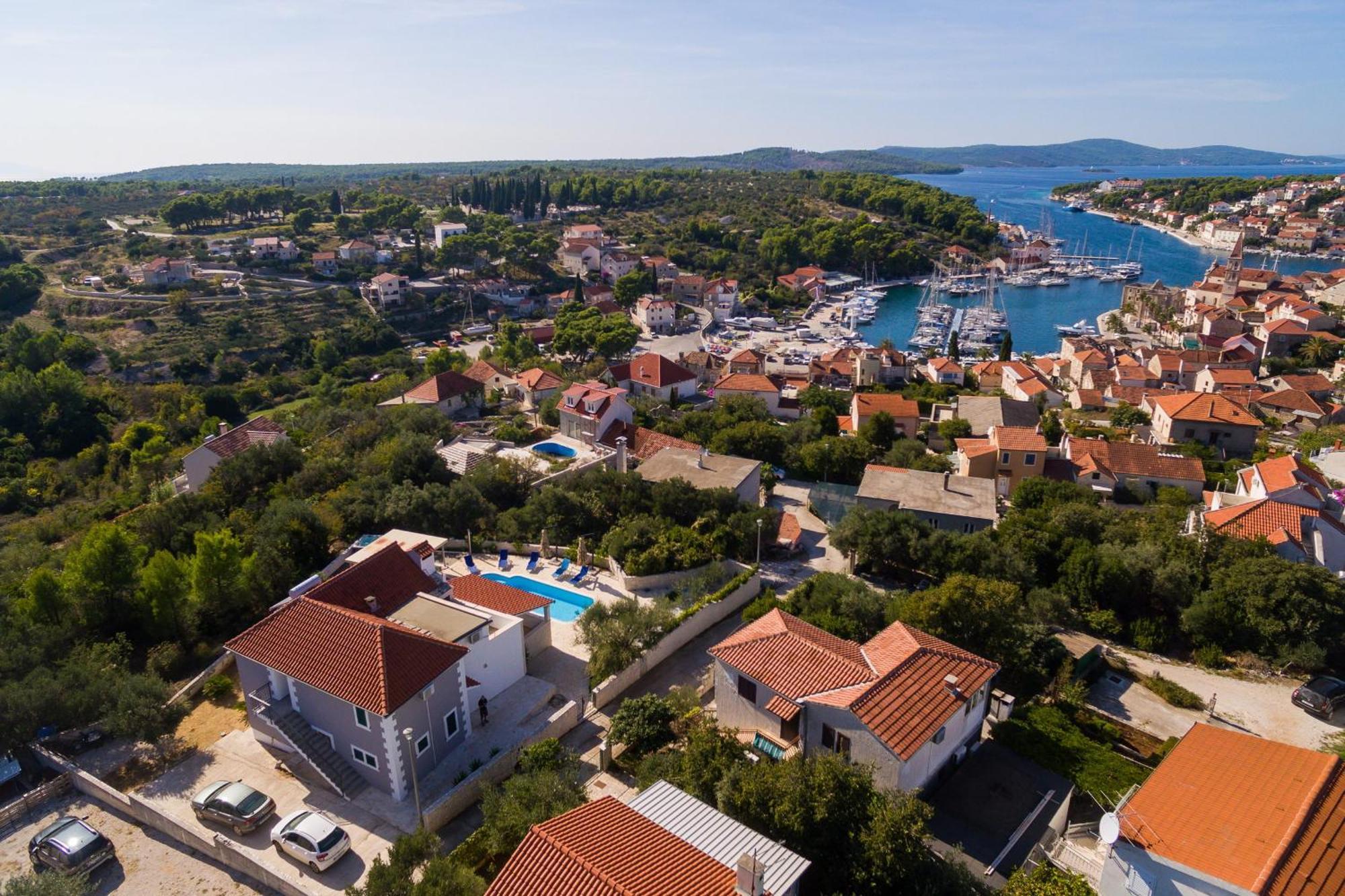 Villa Decima Milna  Exterior photo