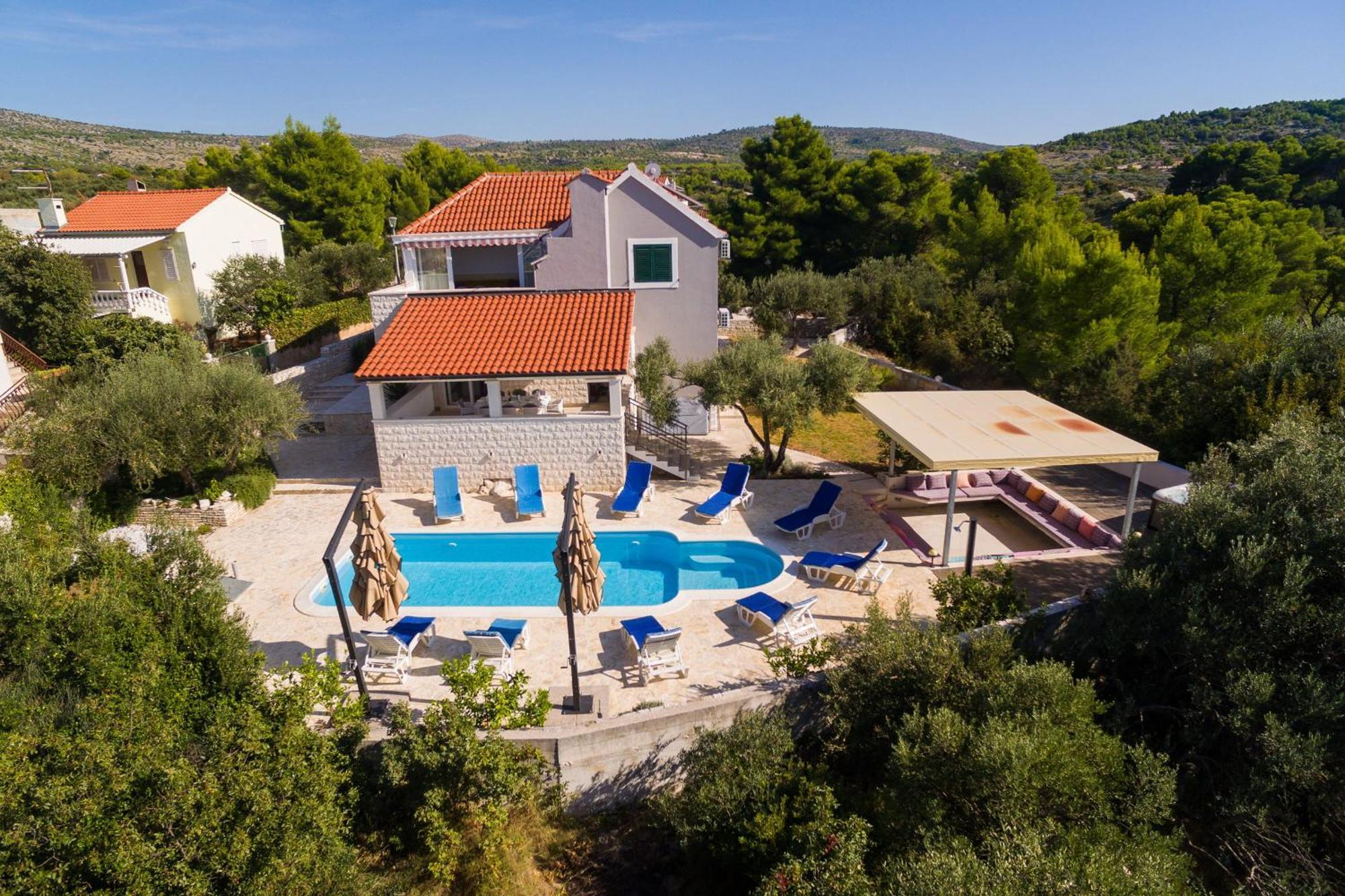 Villa Decima Milna  Exterior photo