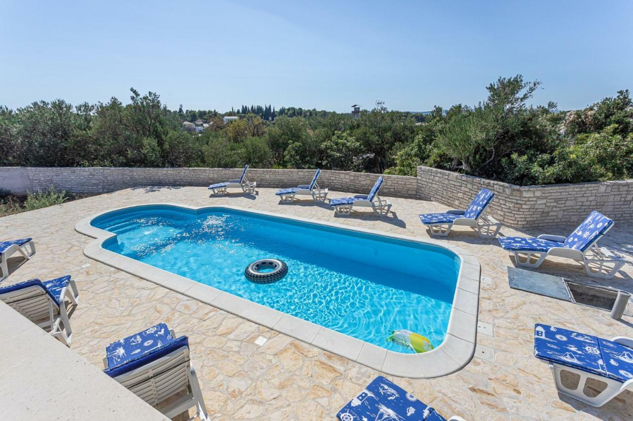 Villa Decima Milna  Exterior photo